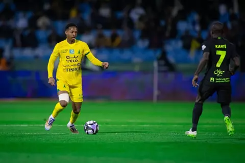  شريف شارك 4 دقائق.. الخليج يُوقف انتصارات اتحاد جدة بتعادل +90 بالدوري السعودي (فيديو)